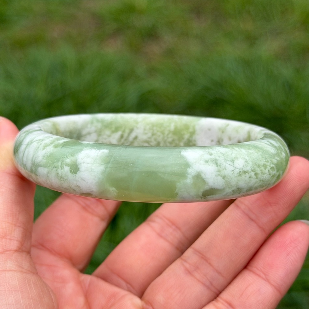 63mm inner‎ diameter xiuyu jade bangle 1203